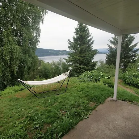 Fjordview Retreat