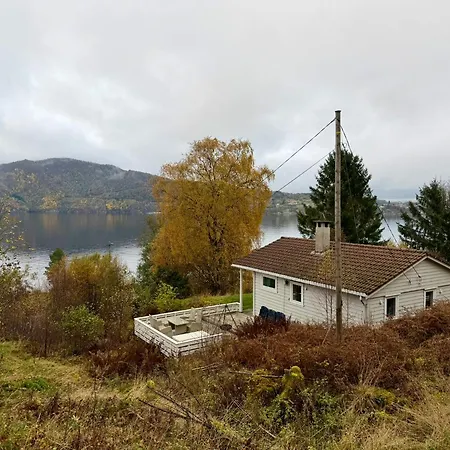 Fjordview Retreat *