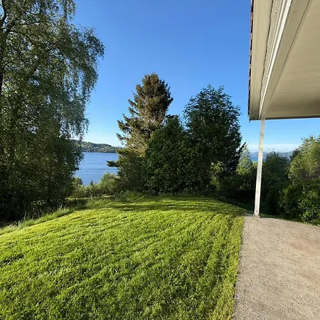 Fjordview Retreat *