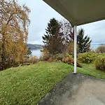 Fjordview Retreat *