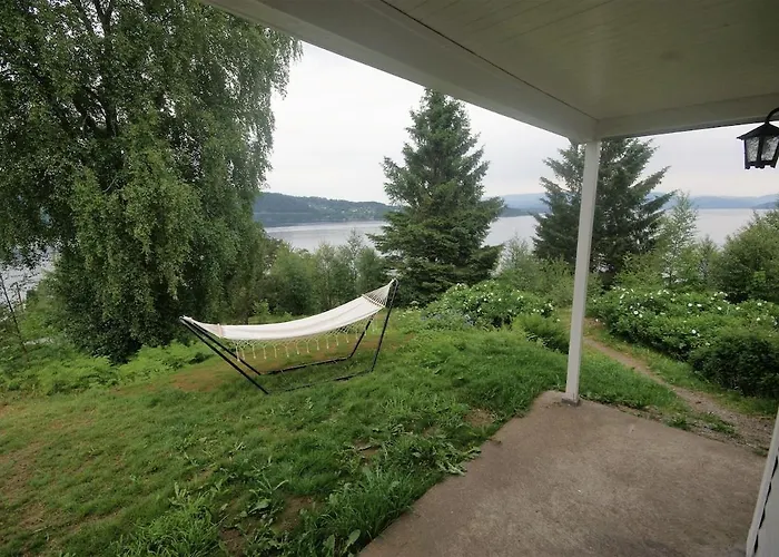 Fjordview Retreat