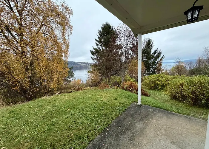 Fjordview Retreat *